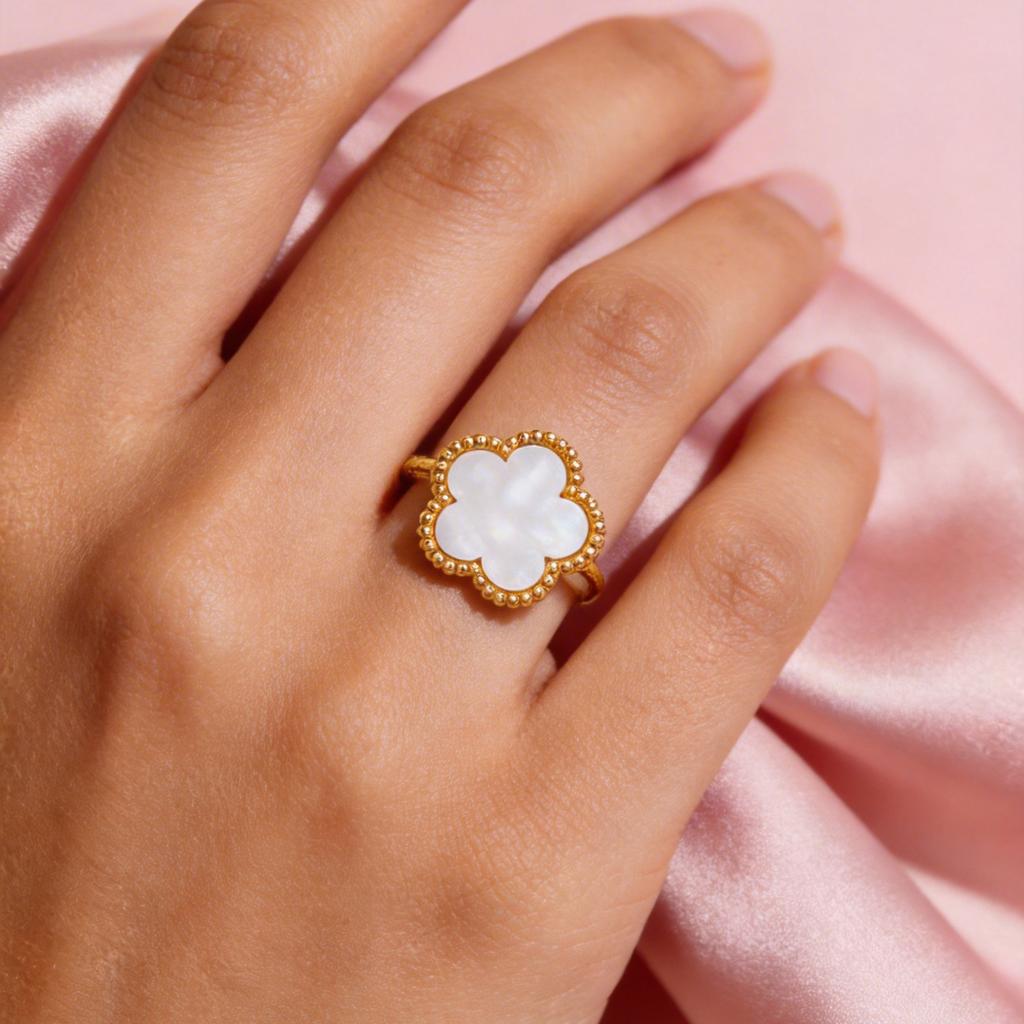 Eleganti Anelli Trifoglio a Cinque Fogli per Donna 3 Colori Acciaio Inossidabile Placcato Oro Anello Trifoglio per Uso Quotidiano e Accessori per Feste