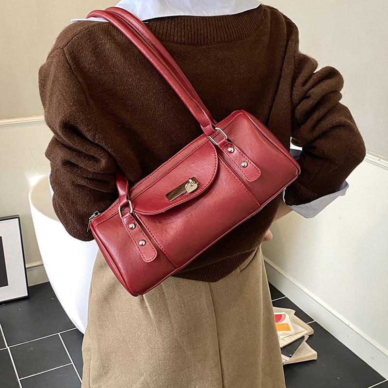 2026 Spring Women's Shoulder Bag Trend Y2K Brand Handbag Large Capacity Pillow Travel Bag Lady Solid Pu Leather Underarm Totes