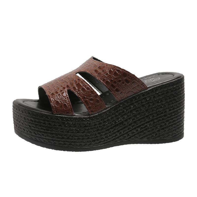 

Модные летние женские шлепанцы на танкетке, платформе, пляжные шлепанцы-вьетнамки, сандалии, трендовые шлепанцы на высоком каблуке, женские повседневные удобные слайды 34