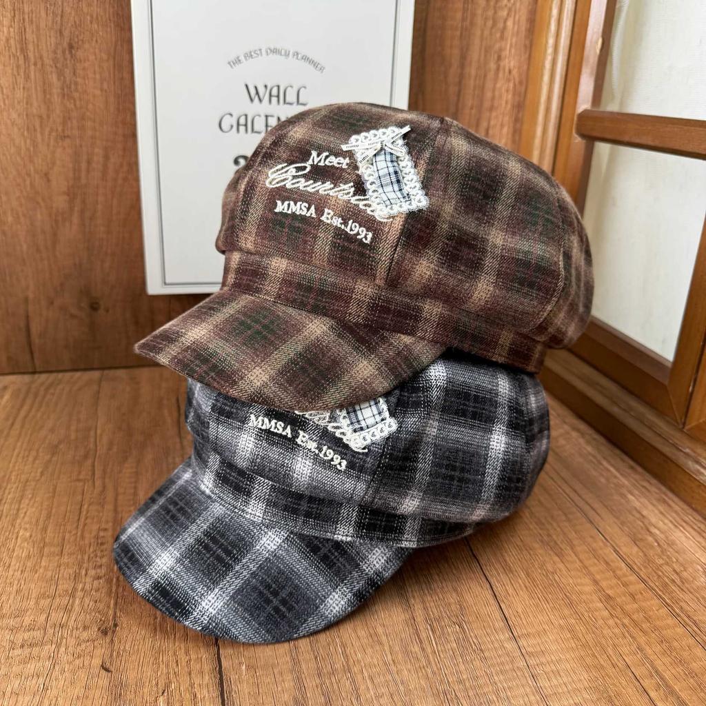 Autumn and winter age-reducing octagonal hat women's retro plaid lace bow beret patch embroidery atmosphere newsboy hat