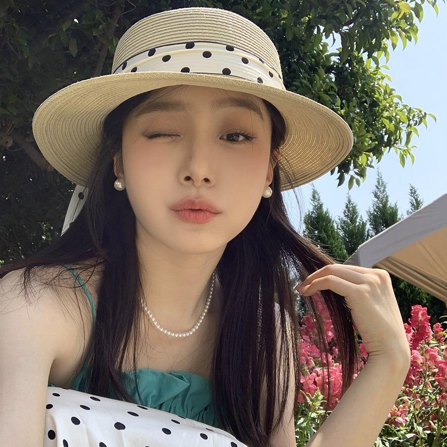 Women's French Sweet Polka Dot Ribbon Tied Sun Straw Hat Beach Vacation Style Photo Ambience Flat Top Sun Hat