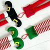 Weiches Stoff-Hängeornament Weihnachtselfenbeine, Weihnachtsmannbeine Ornamente, Plüsch gefüllter Weihnachten Auto Anhänger, Festliche Stiefel Lustige Feiertagsdekoration für Spiegel,