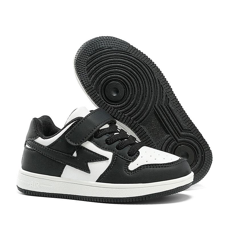 Single 2025 lightweight board shoes children's new boys spring leather surface children's sports board shoes trendy shoes Velcro