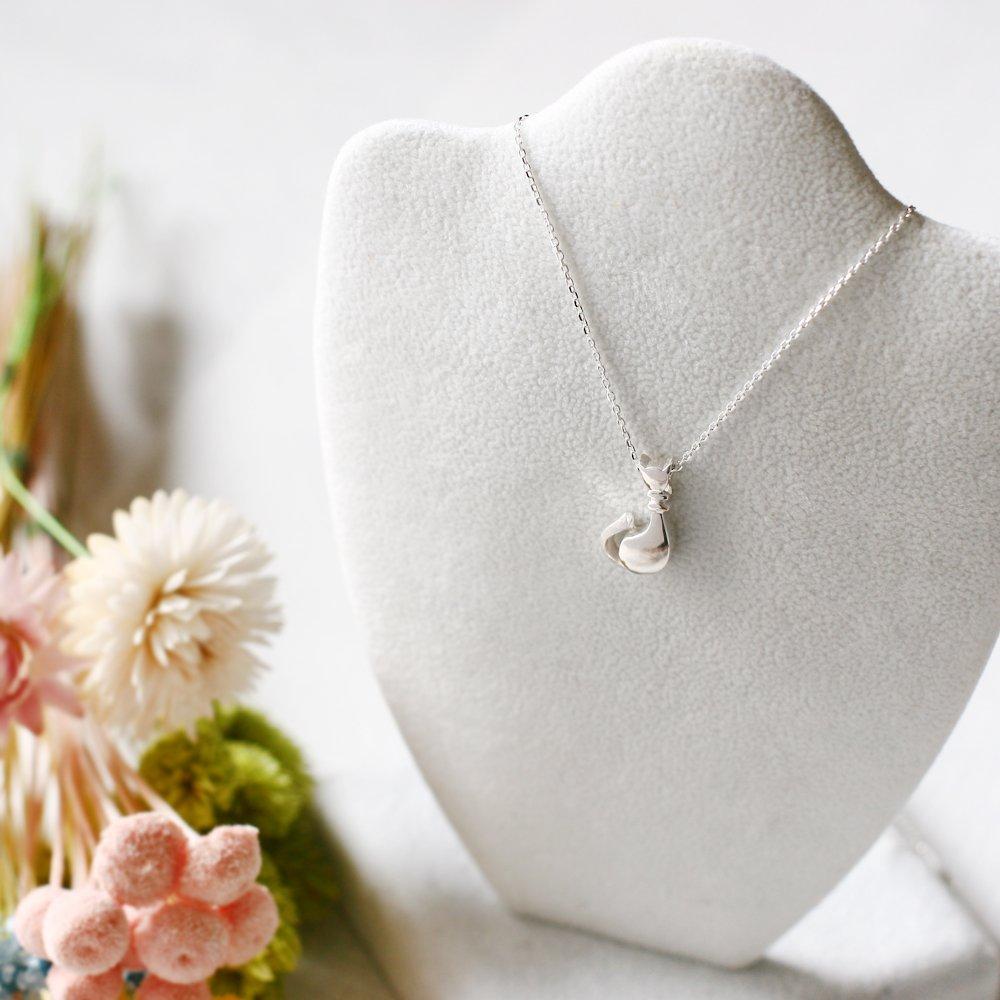 Cloud-jewelry Sitting Cat Women's Necklace Pendant [Wooden Gift Box Included] Sterling Silver 925 CN-5