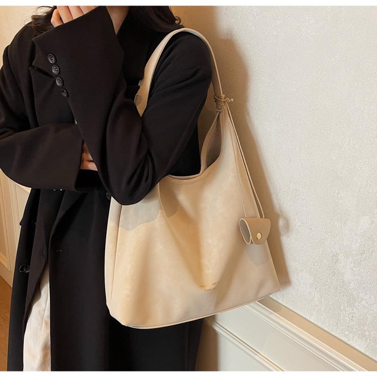 2025 Autumn/Winter Versatile Work Commute Shoulder Bag & Trendy Underarm Bucket Handbag