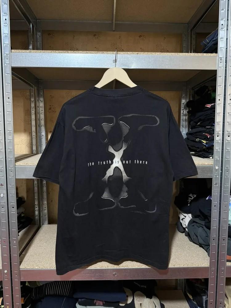 Vintage 1995 The X Files The Truth Is Out There T-Shirt Reprint  AN48143 Unisex T-Shirt S