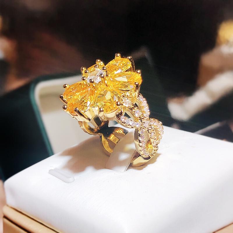 Neuer Damenring mit glänzenden gelben Zirkonia-Blumen, schöner versilberter Party-Schmuck, Pfirsichblüten-Ring, Schmuck, Jubiläumsgeschenk