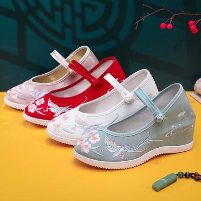 Play Yan, die neue Innenhöhenerhöhung, alte Pekinger Stoffschuhe für Damen mit Hanfu-Schuhen, hochhackige, dicksohlige, bestickte Schuhe