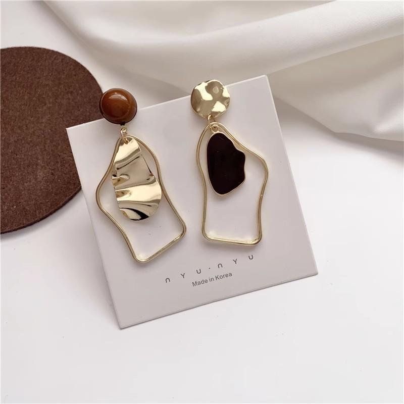 

Silver Needle Vintage Dripped Glaze Geometric Dangle Earrings: Retro European-American Style with High-End Light Luxury Feel for Women