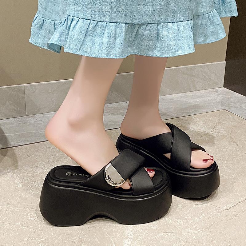 

Premium feeling with skirt thick bottom cool slippers women s summer wear fashion 2025 new super fire go out heightening slippers 39 чёрный