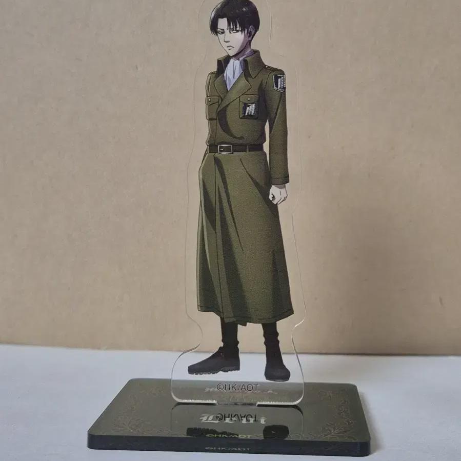 

Супер редкий акриловый стенд «Атака титанов» Леви плащ Разведкорпуса