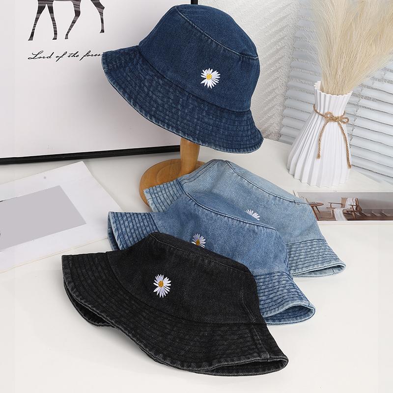 Vintage do old embroidery single Daisy cowboy fisherman hat suitable for outdoor leisure sports shopping everything