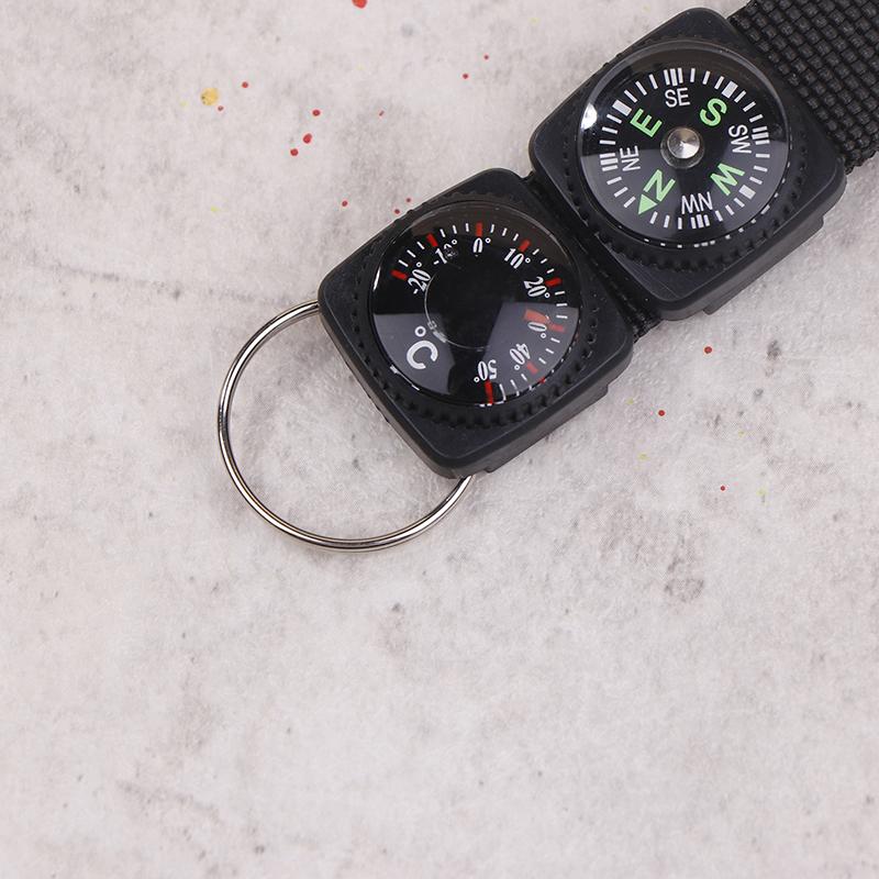 Mini-Kompass mit Haken 2-in-1 Multifunktionaler Wander-Karabiner Empfindlicher Führer Outdoor-Bergsteigen Schlüsselanhänger Camping-Werkzeug