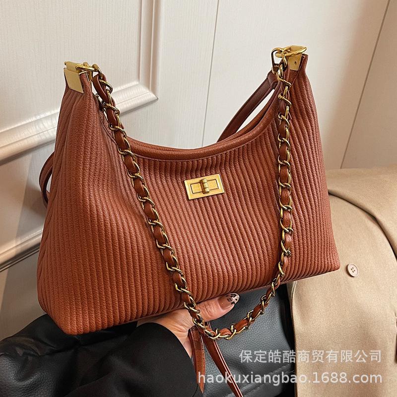 Bag Women's 2025 New Fashion Niche Design Folded Shoulder Crossbody Bag Premium Chain Underarm Bucket Bag