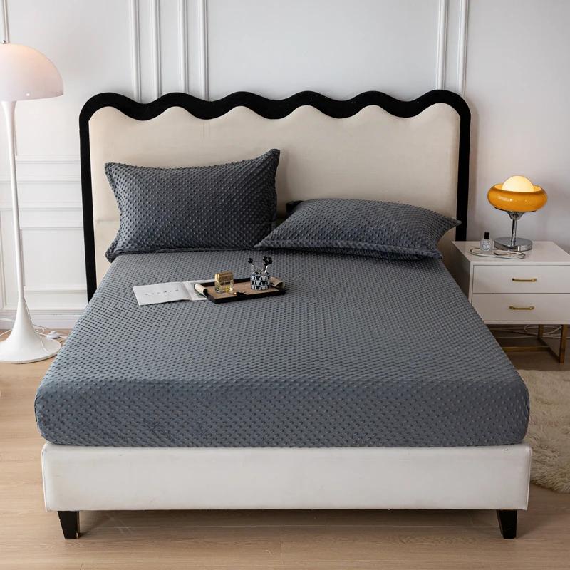 1pc Skin-friendly Fitted Sheet Velvet Bedsheets Plain Bed Cover  Winter Mattress Covers (No Pillowcase)