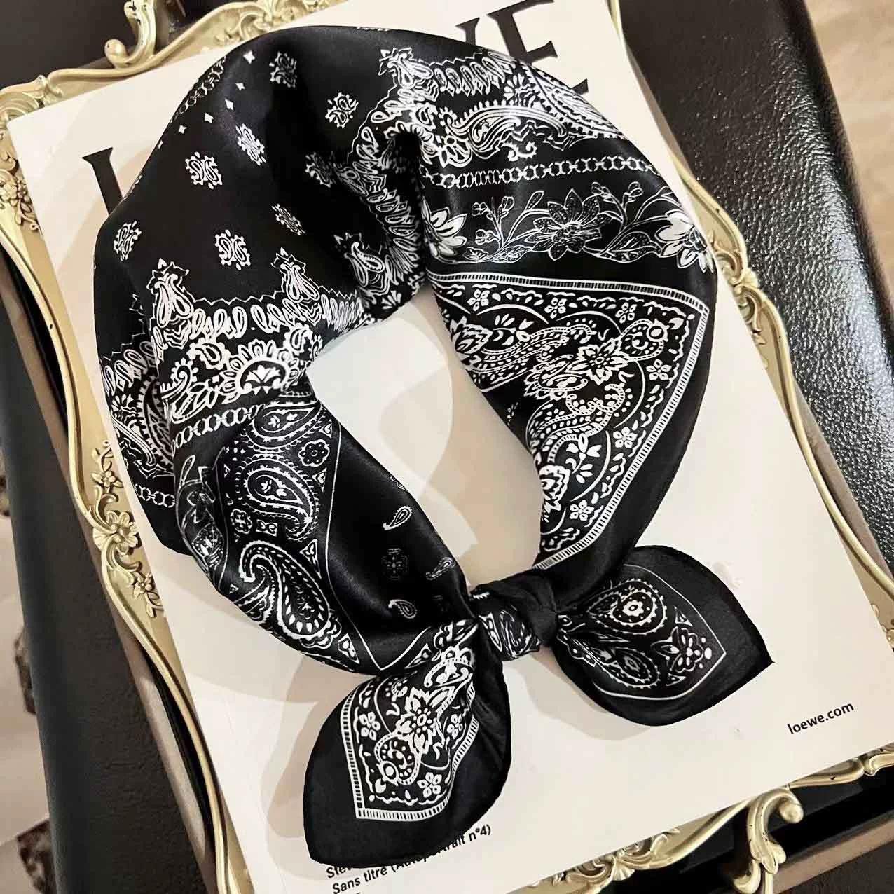 

French Walnut Flower Pure Silk Square Scarf 53cm Elegant Vintage Decoration Mulberry Silk Small Necktie Silk Scarf 53x53cm