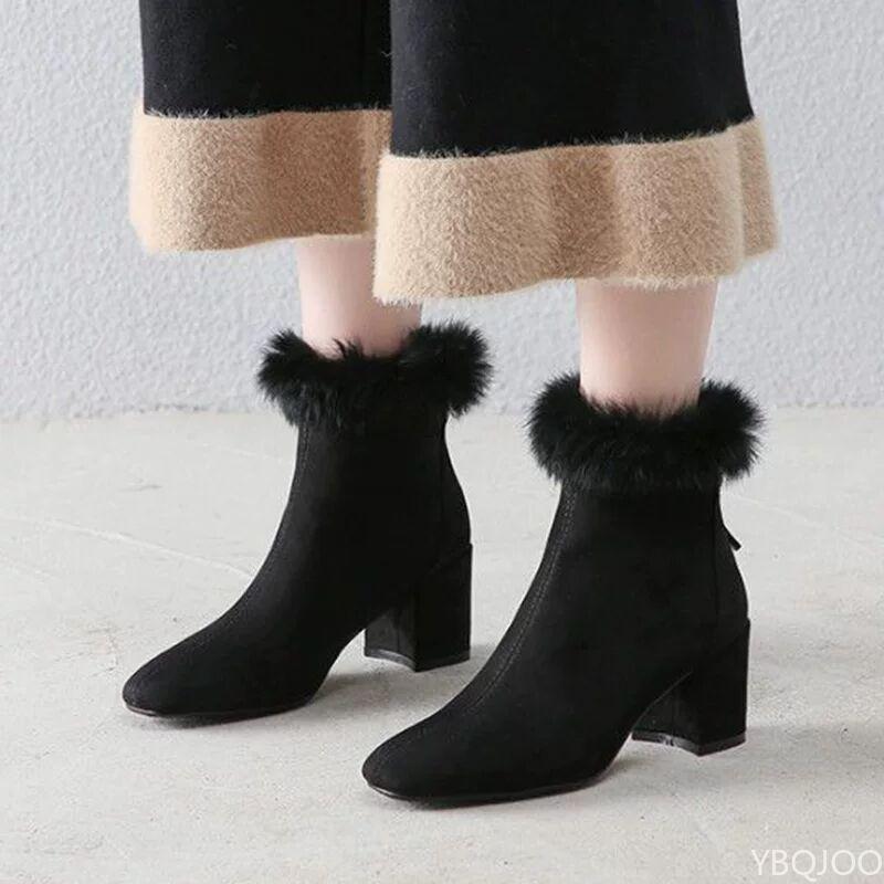 

Маленький размер Зимний новый стиль Квадратный носок с плюшевым мехом Толстый каблук Короткие ботильоны Женские ботинки Плюшевые Модные Женские Дизайнерские ботинки 39 чёрный