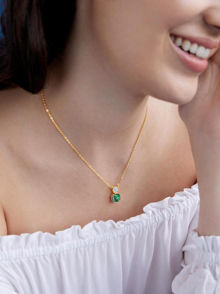 Stilvolle österreichische grüne Smaragd-Saphir-Halskette mit Anhänger aus amerikanischem Diamantkristall für Damen