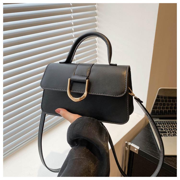 

Трендовая женская маленькая квадратная сумочка 2024: Высококлассная, универсальная сумка на плечо и через плечо чёрный