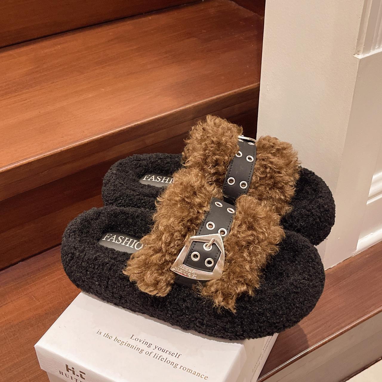 

Thick-bottomed curled fluffy slippers for women s outer wear, velvet warm and fashionable one-word belt buckle 2025 autumn and winter new cotton sl 40 хаки