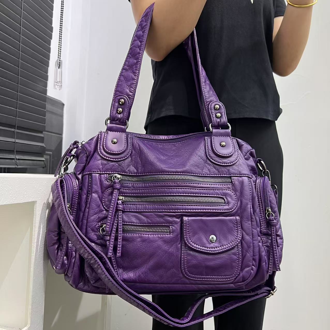 

Ladies Fashionable Washed Old Motorcycle Bag, Large Capacity Retro Single Shoulder Crossbody Handbag фіолетовий