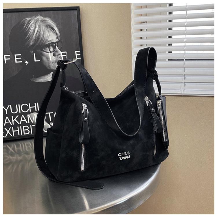 

Large-capacity bag women s 2025 new crossbody bag texture niche college student shoulder bag commuter tote bag чёрный