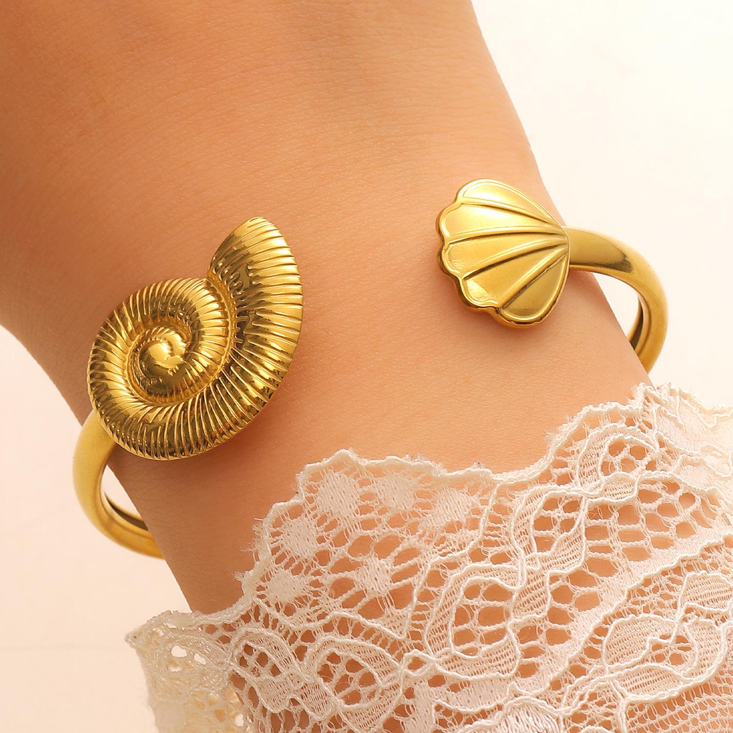 Retro Geometric Asymmetrical Moon Sun Butterfly Flower Open Bangles for Women High Quality Stainless Steel Non-fading Jewelry