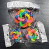 Langlebiger Gummi-Geflochtener Ball Bunter Geräuschmachender Haustier-Spielzeugball Großhandel Haustierbedarf