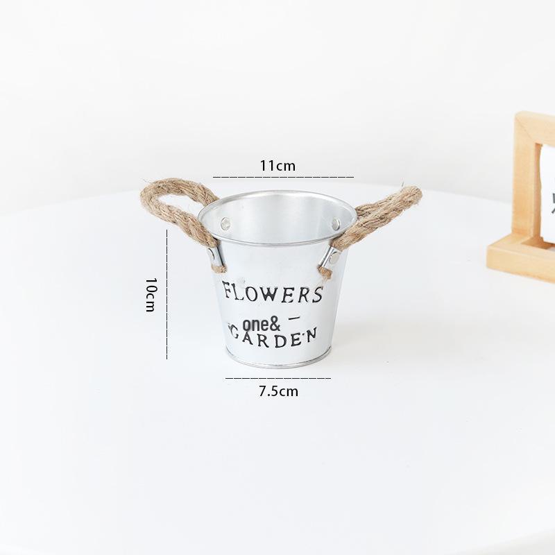 Small Retro Distressed Whitewashed Tin Flower Pot for Tabletop or Balcony Decor, Ideal for Succulents and Iron Lettering