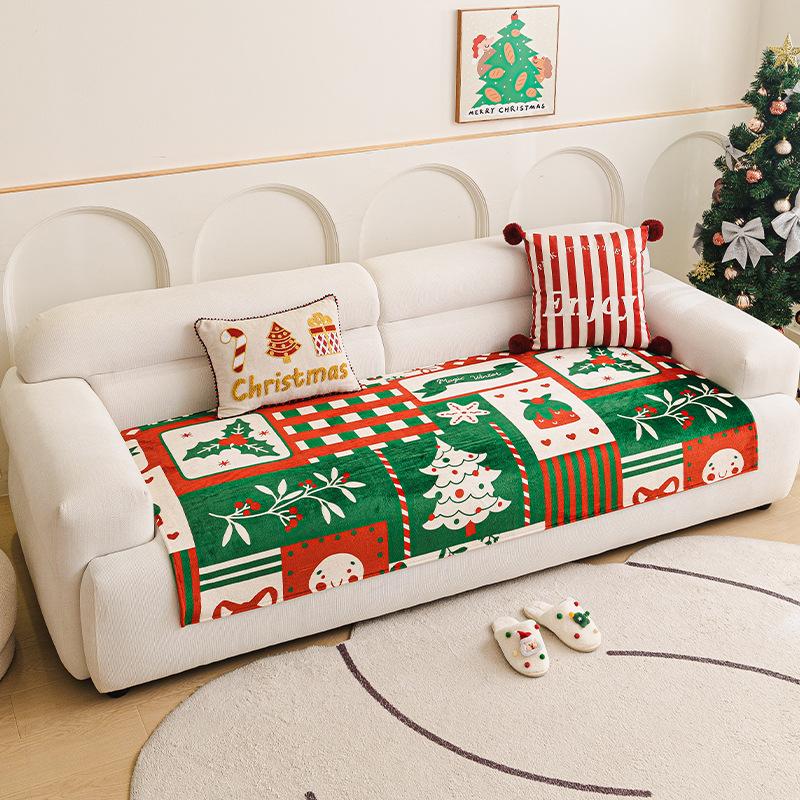 Winter Christmas Flannel Sofa Cover Anti-Slip All-Inclusive Universal Sofa Cover for In One Straight Row Sofa Cushion Decor Home