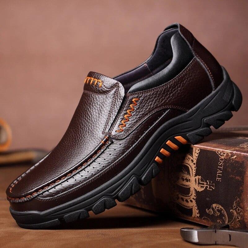 Business Genuine Leather Men Shoes Slip On Loafers Casual Leather Shoes Comfortable Quality Flats Men Shoes Winter Moccasins