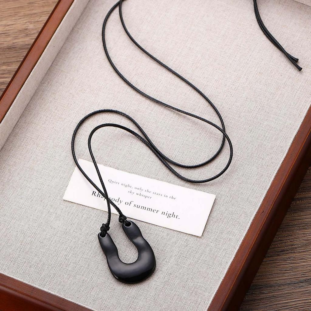 Vintage Red Black Enamel U-Shaped Pendant Necklace for Women Fashion Adjustable Long Leather Rope Sweater Chain Jewelry Gift