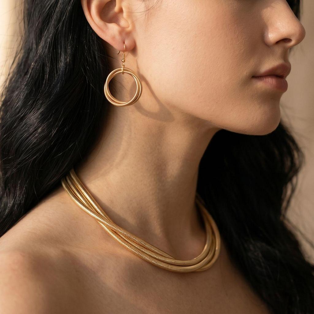 European-American Multi-layer Snake Bone Detachable Choker: High-End Heavy Metal Style Statement Necklace