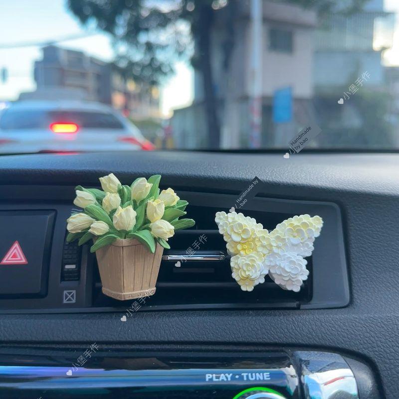 New Style Potted Tulip Butterfly Car Fragrance Diffuser Car Interior Air Conditioning Vent Aroma Stone Decorative Accessory for Women