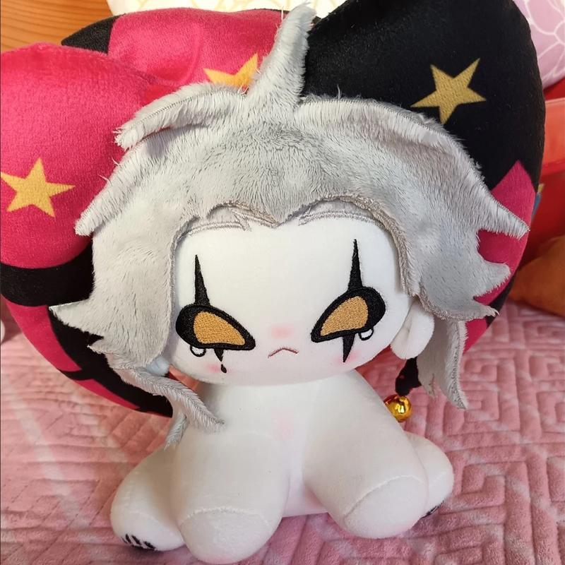 Neueste 20cm Super Niedliche Pierrot Anime Game Freak Charakter Zirkus Plüschtiere Lustige Cartoon Schreibtisch Dekoration Plüschtier Puppe Geschenk