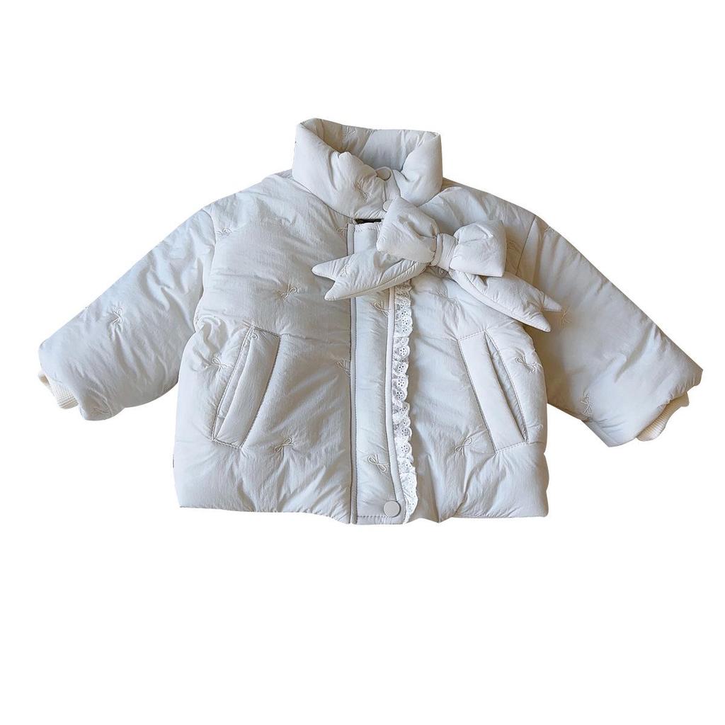 Wintermantel für Mädchen mit Schleife: Stilvolle, warme Baumwolljacke mit langen Ärmeln und Spitzenbesatz