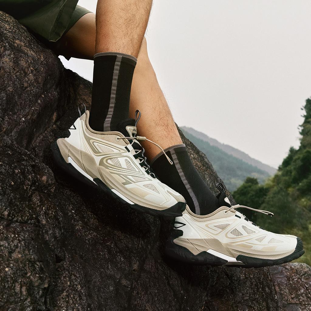 Li Ning Yijie 2.0 V2 Comfortable Versatile Non-Slip Wear-Resistant Low-Top Hiking Shoes Unisex Hiking Shoes Beige AHTV001-1