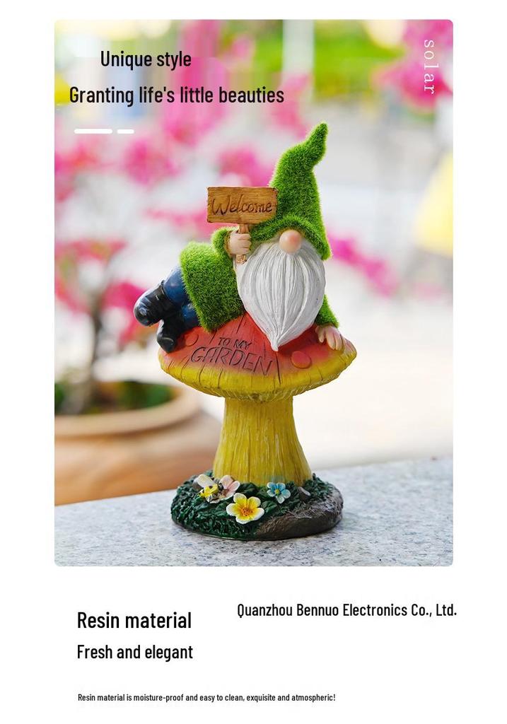 Solar Gnome Garden Lamp Resin Ornament