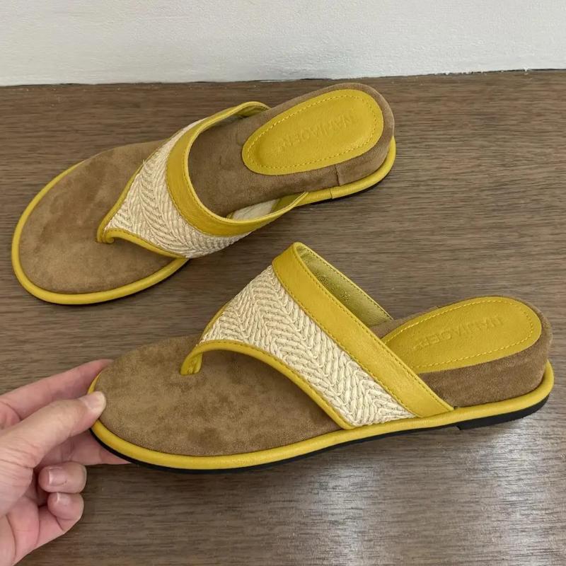 Shoes Woman 2025 On A Wedge Rubber Flip Flops Slippers Casual Shale Female Beach Hawaiian Luxury Sabot Soft Retro Slides