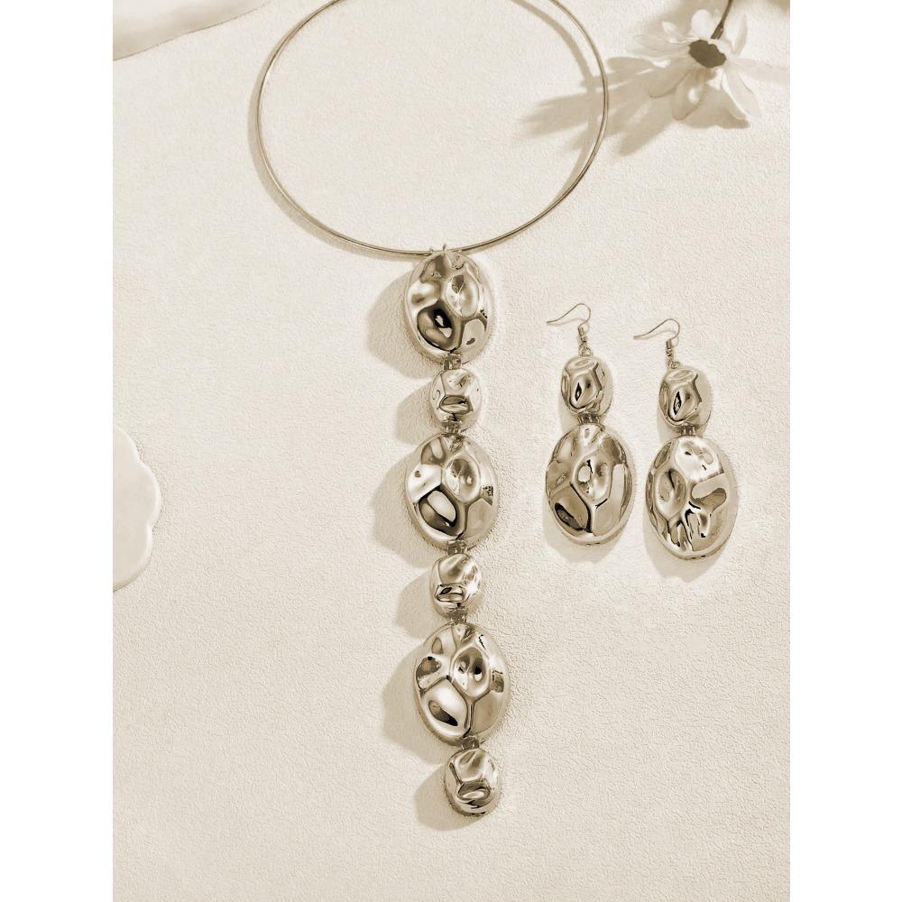 

Европейский и американский дизайн Глянцевый металл Складки Неправильной формы Подвеска Ожерелье Ожерелье до ключицы серебряный