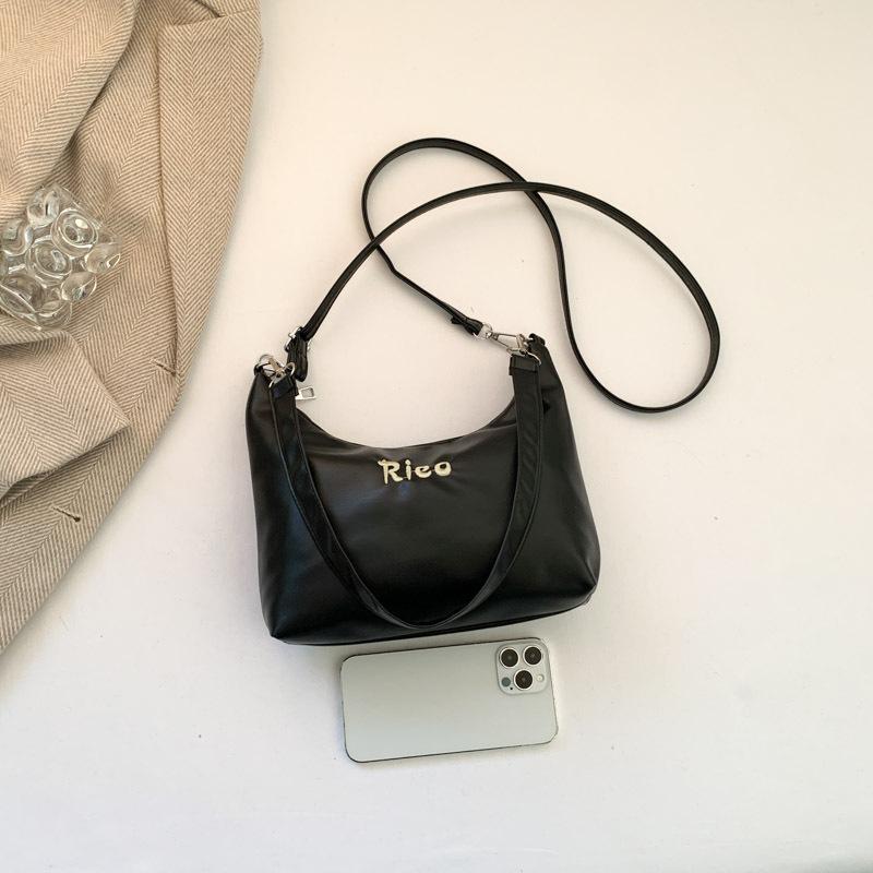 

French niche design underarm bag women s 2025 new trendy fashion chain shoulder bag casual simple small satchel чёрный