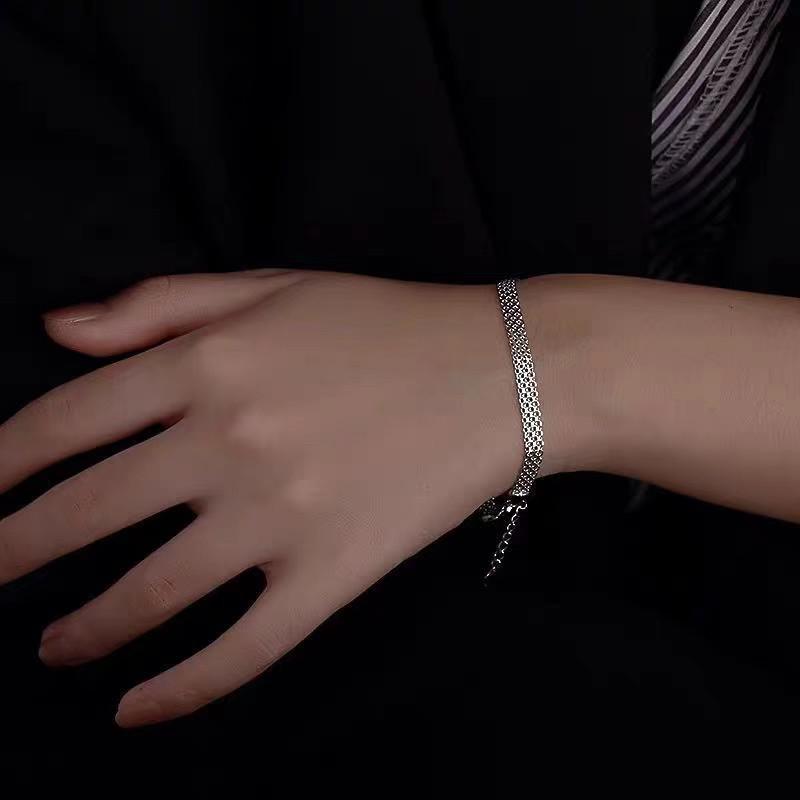 Trendy Multi-Layer Lace Braided Bead Chain Bracelet for Women