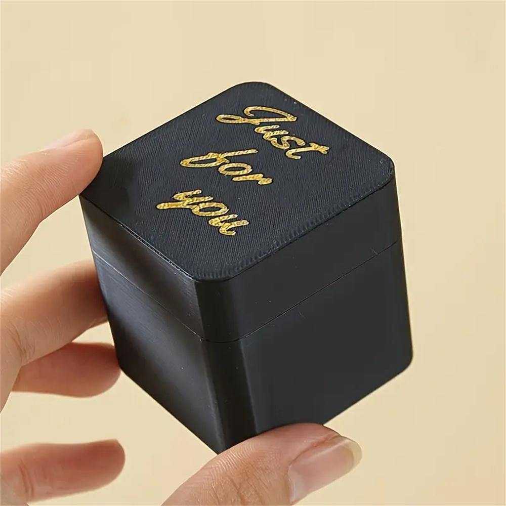 Prank Gift Box with Surprise Slapstick Mechanism Funny Gag Gift Versatile Plastic Trickery Safe for Adults Fun Party Favors Deco