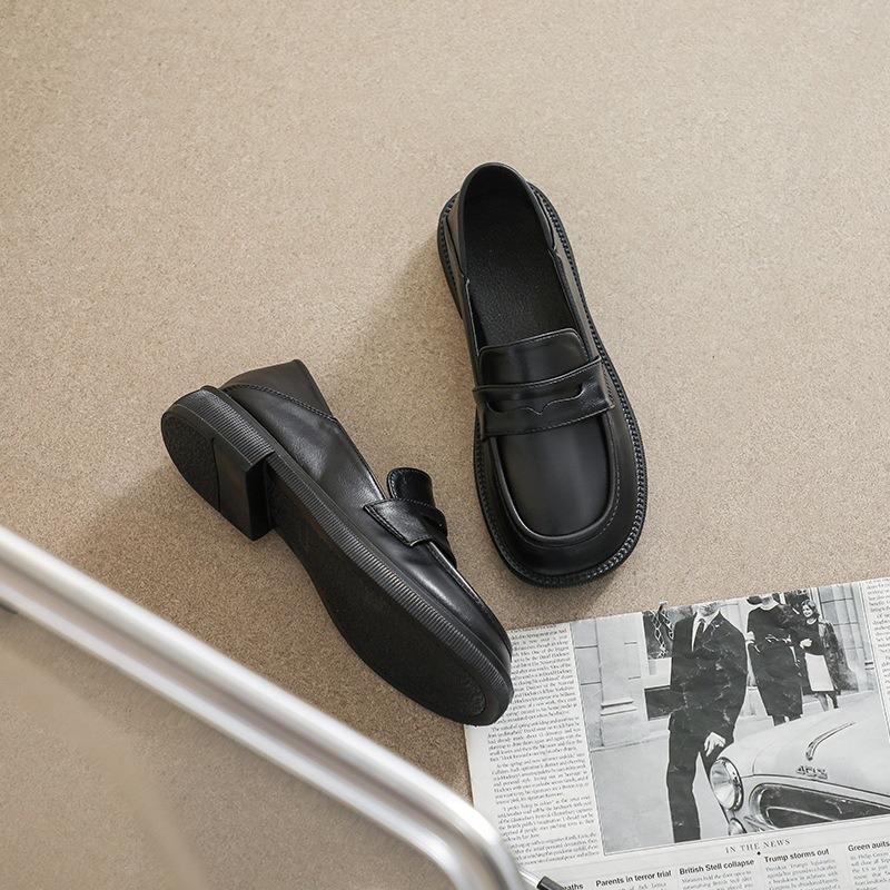 Large Size Soft Sole Is Not Tired for Women, Casual Light Mouth Thick Heel Single Shoes In Spring and Autumn, and Solid Color Small Leather Shoes