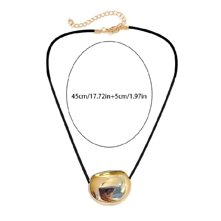 Modische Metall Oval Anhänger Halskette Damenmode Schlüsselbeinkette Schmuck Handgefertigt PU Lederkordel Halskette