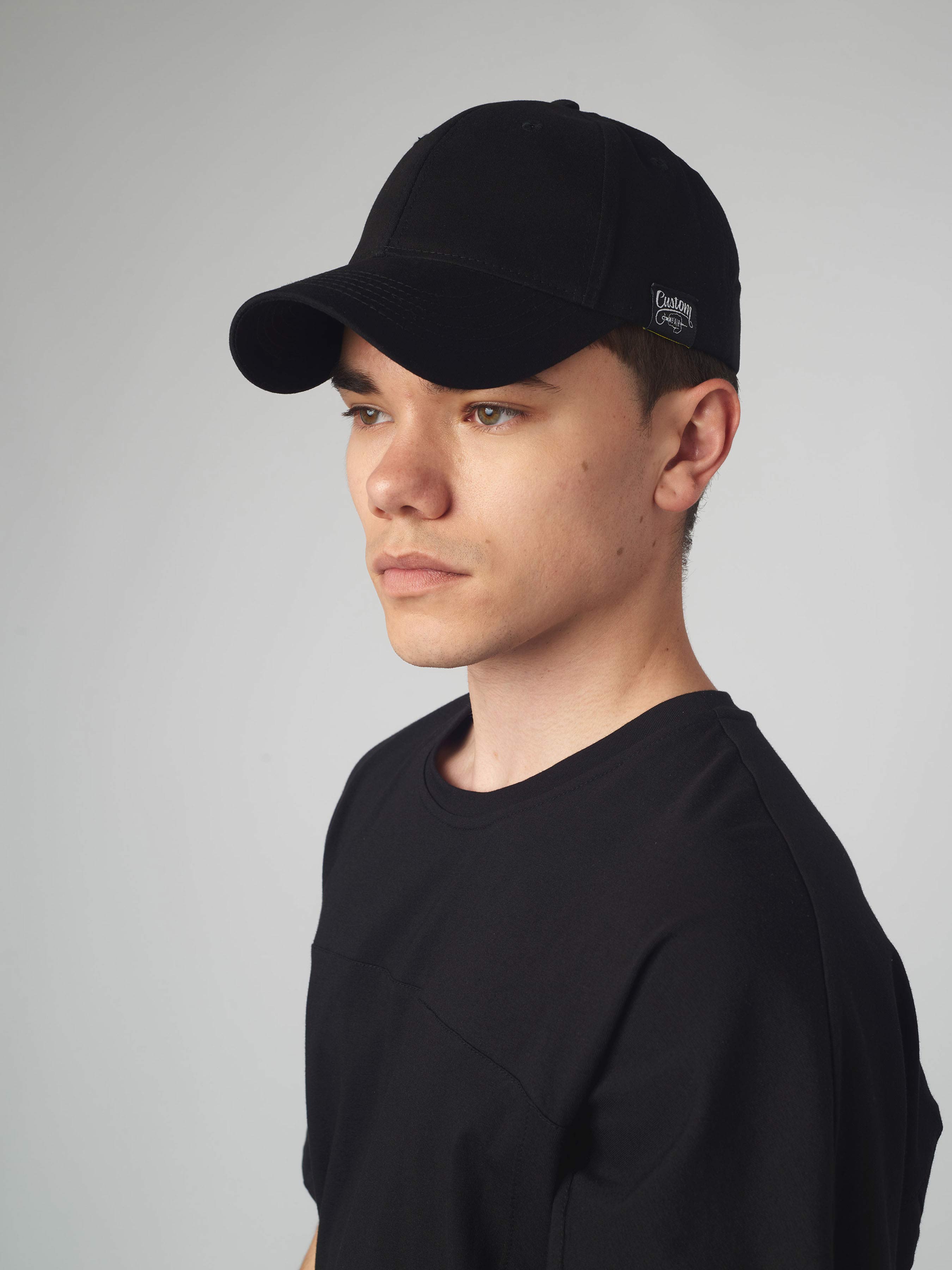 

Однотонна унісекс кепка чорна Custom Wear універсальна 58 cm чорний