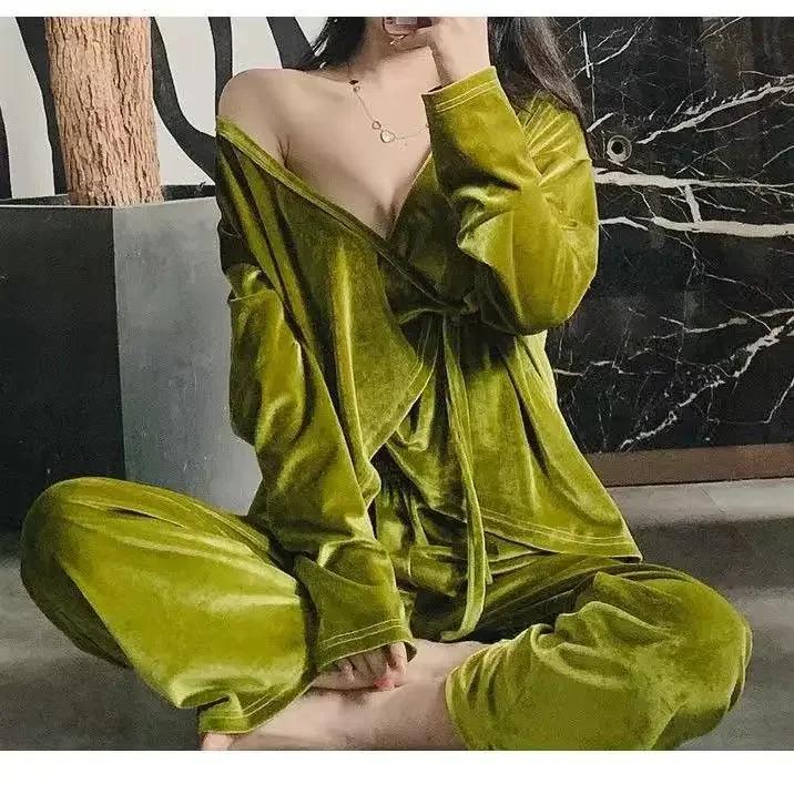 New Style Canary Velvet Sleeve Home Wear Two-piece Pajamas for Women Spring, Autumn and Winter
