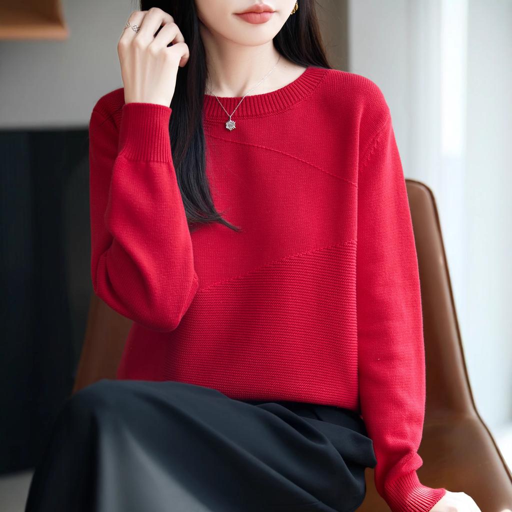 A New Type of Thick, Non-pilling Knitted Base Layer with A Round-neck, Slanted Square Inner Layer Sweater for Women