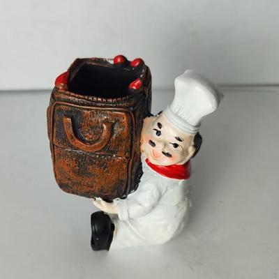 Chef Figurine Decorative Statue Toothpick Holder Resin, Collectible, Desktop Ornament Sculpture for