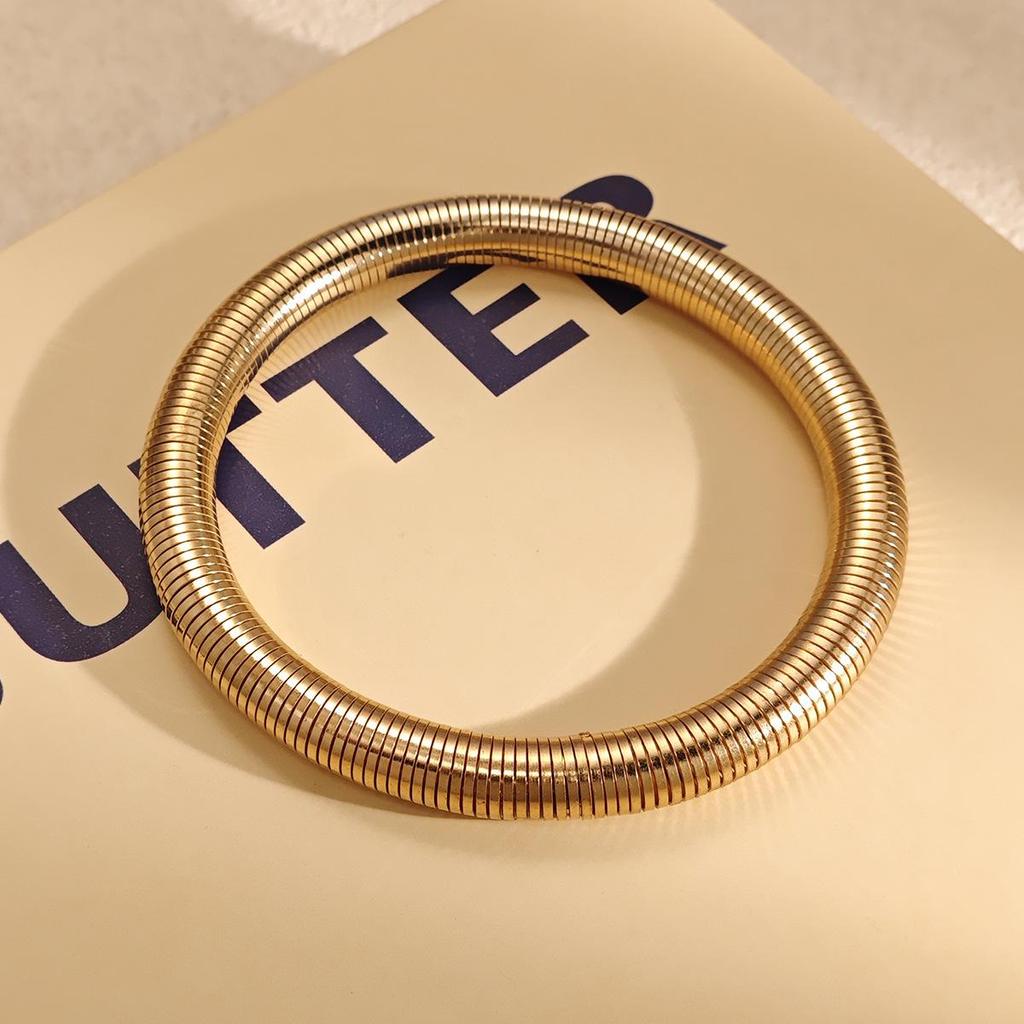 European & American High-End Gold Wire Multi-Layer Bracelet Necklace.